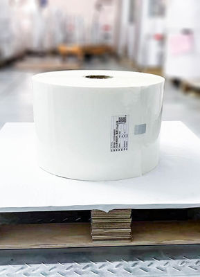 Хорошая цена Самоклейкая наклейка Бумажная рулонка 25 Прозрачный ПЭТ Движущийся клей 62 Стеклянный онлайн