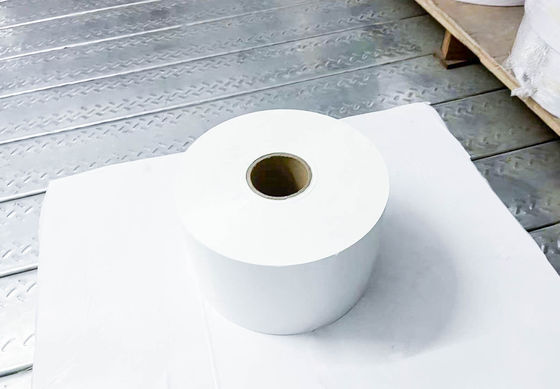 Хорошая цена Прозрачные самоклеящиеся этикетные материалы из ПЭТ онлайн